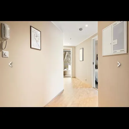 Bright & Spacious 3 Bedroom In Fyllingsdalen, Vestlundveien 24 F, West * 베르겐