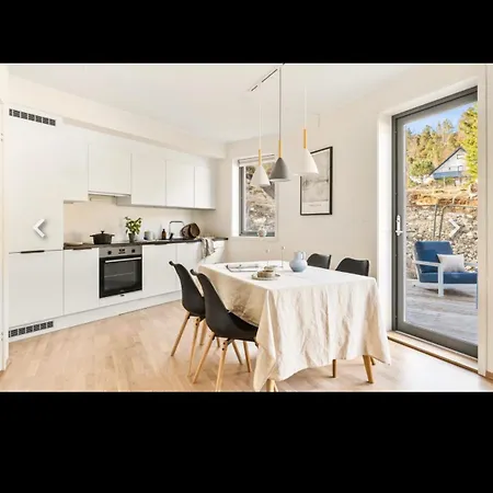 아파트 Bright & Spacious 3 Bedroom In Fyllingsdalen, Vestlundveien 24 F, West 베르겐